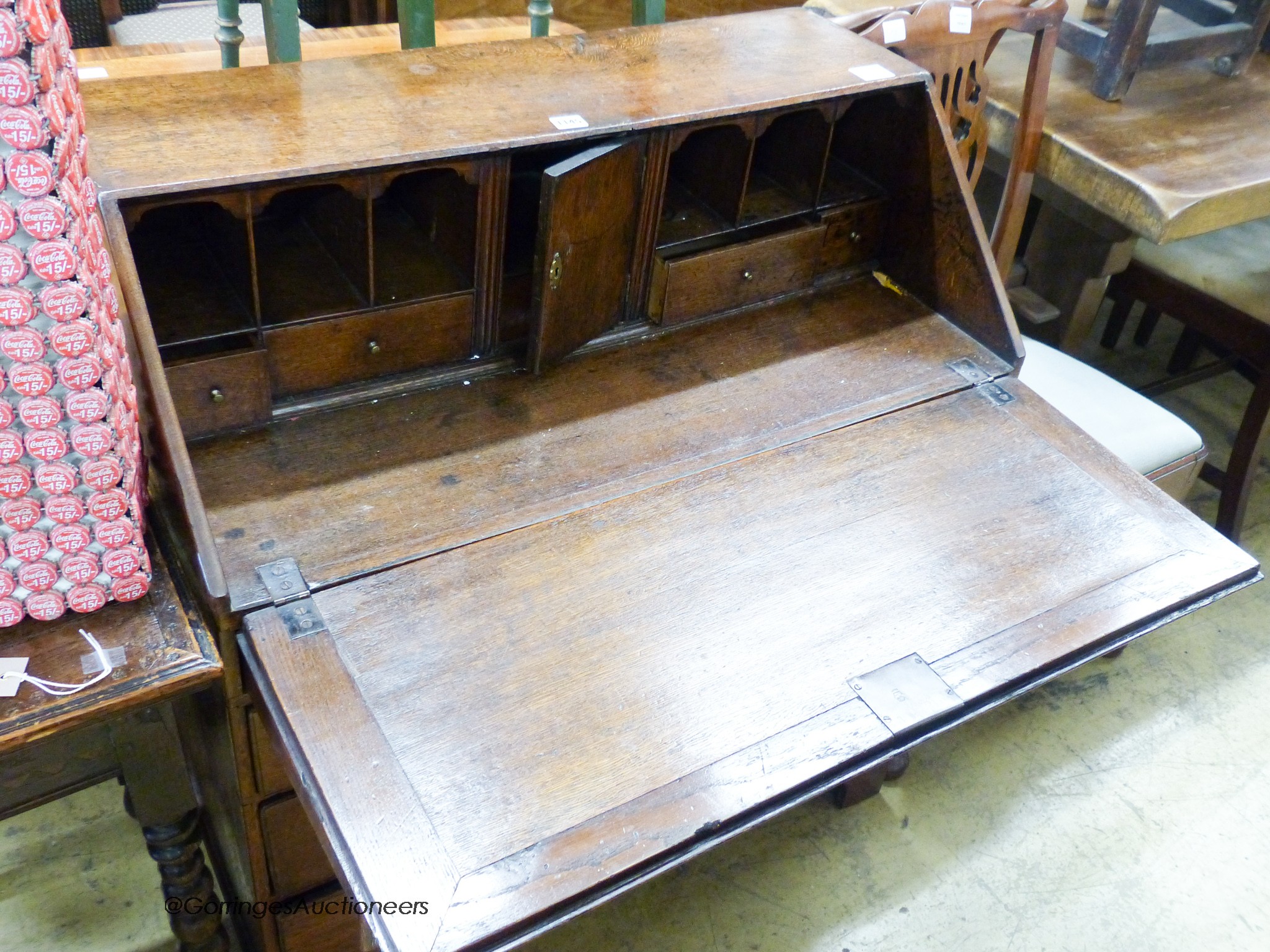 A George III oak bureau, width 87cm, depth 47cm, height 99cm